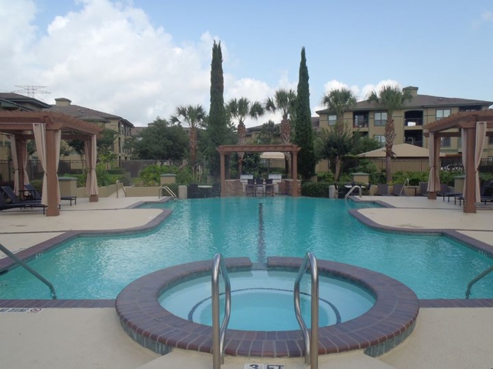 Sierra at Fall Creek Humble 1100+ for 1, 2 & 3 Beds