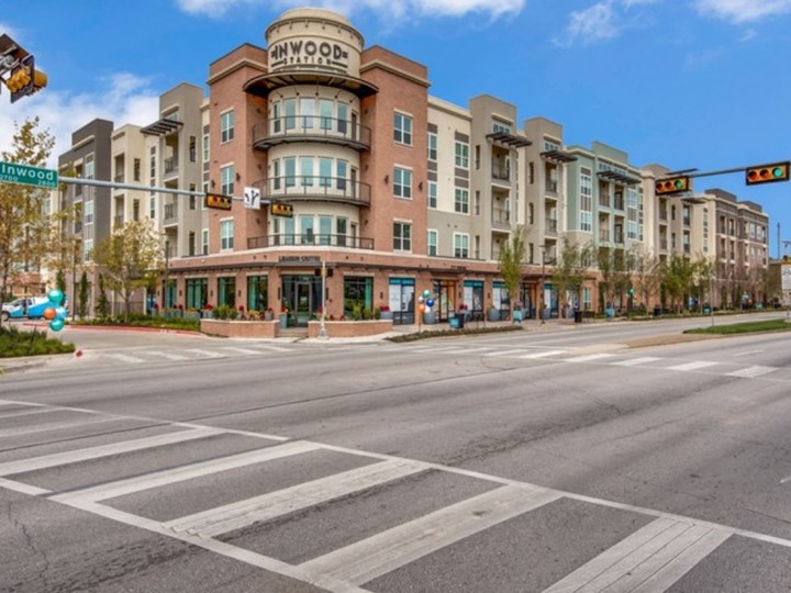 Inwood Station Dallas 1315+ for 1 & 2 Bed Apts
