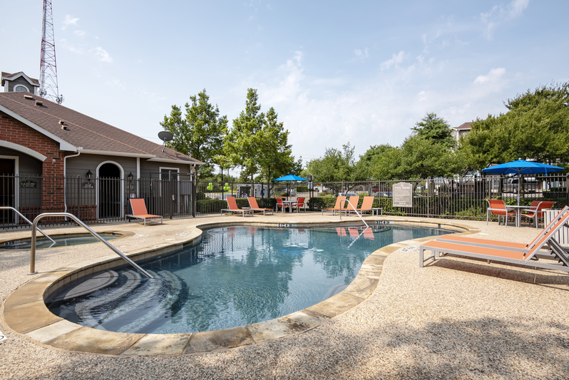 Abbott - Pool - Photo 3 of 10