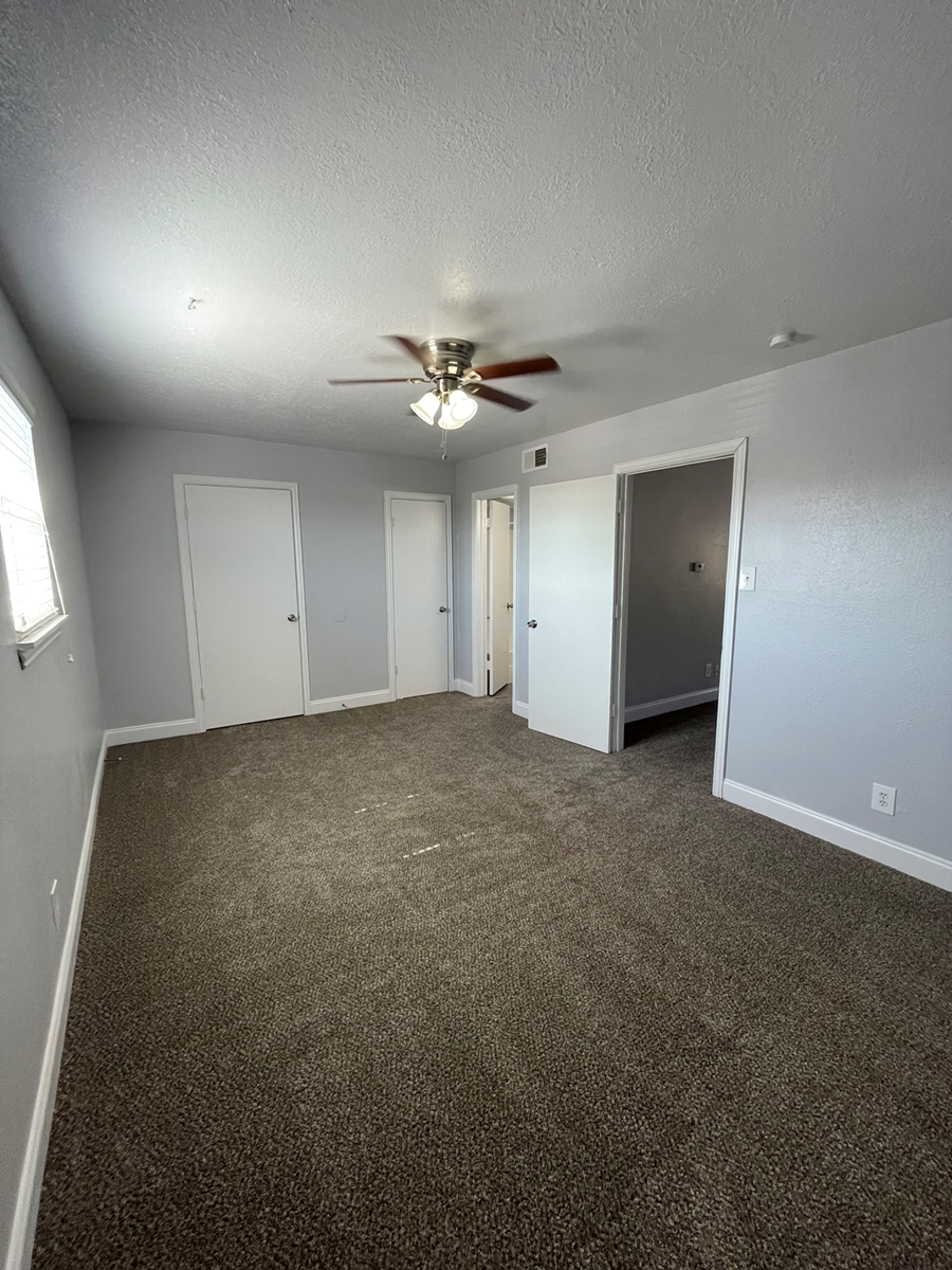 Ridge/Parkdale - Bedroom - Photo 7 of 8