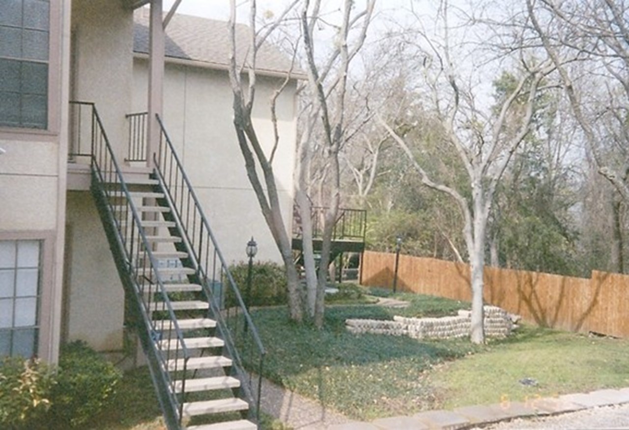 6760 Eastridge - Dallas, TX - Photo 1 of 32