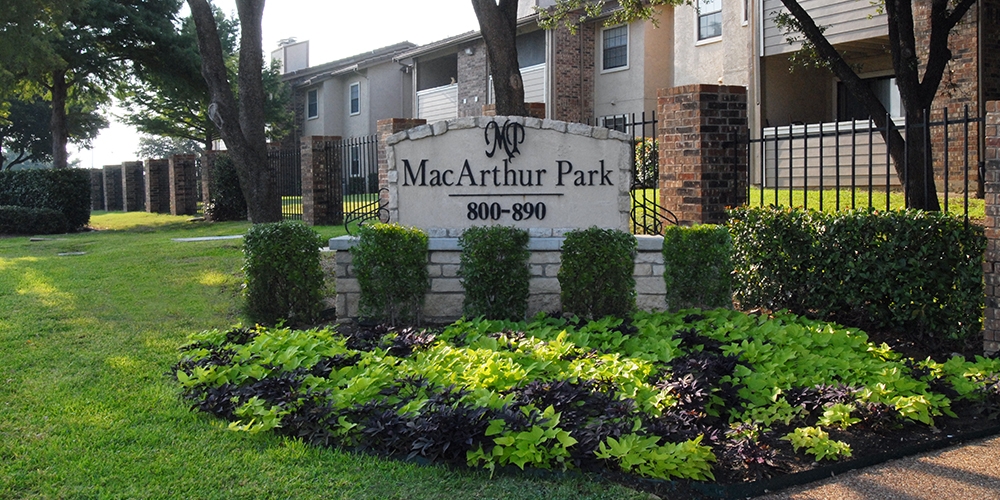 MacArthur Park Irving 1221+ for 1, 2 & 3 Bed Apts