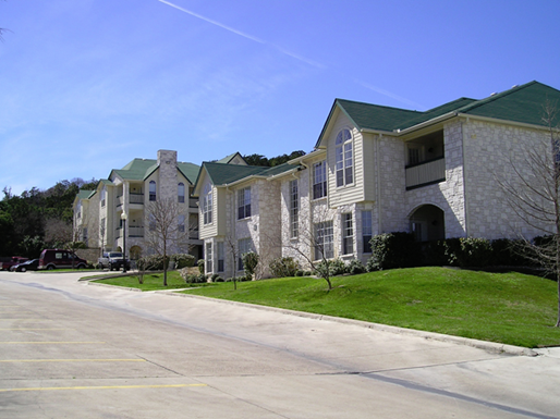 River Hills Apartments