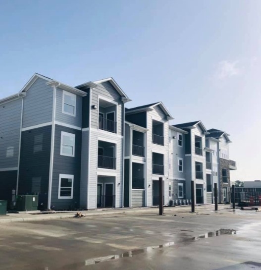 Aria at Bellfort - Exterior - Photo 2 of 10