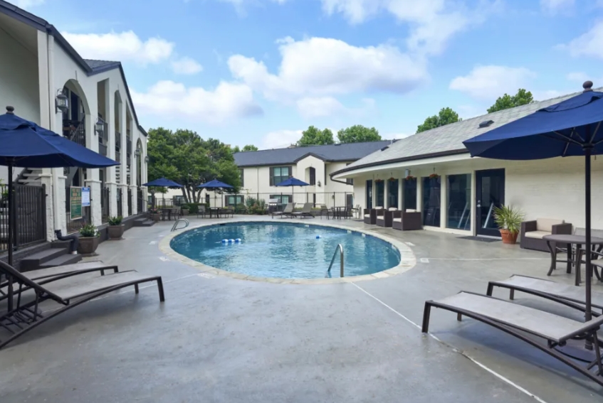Fountains of Preston Hollow - Pool - Photo 7 of 18