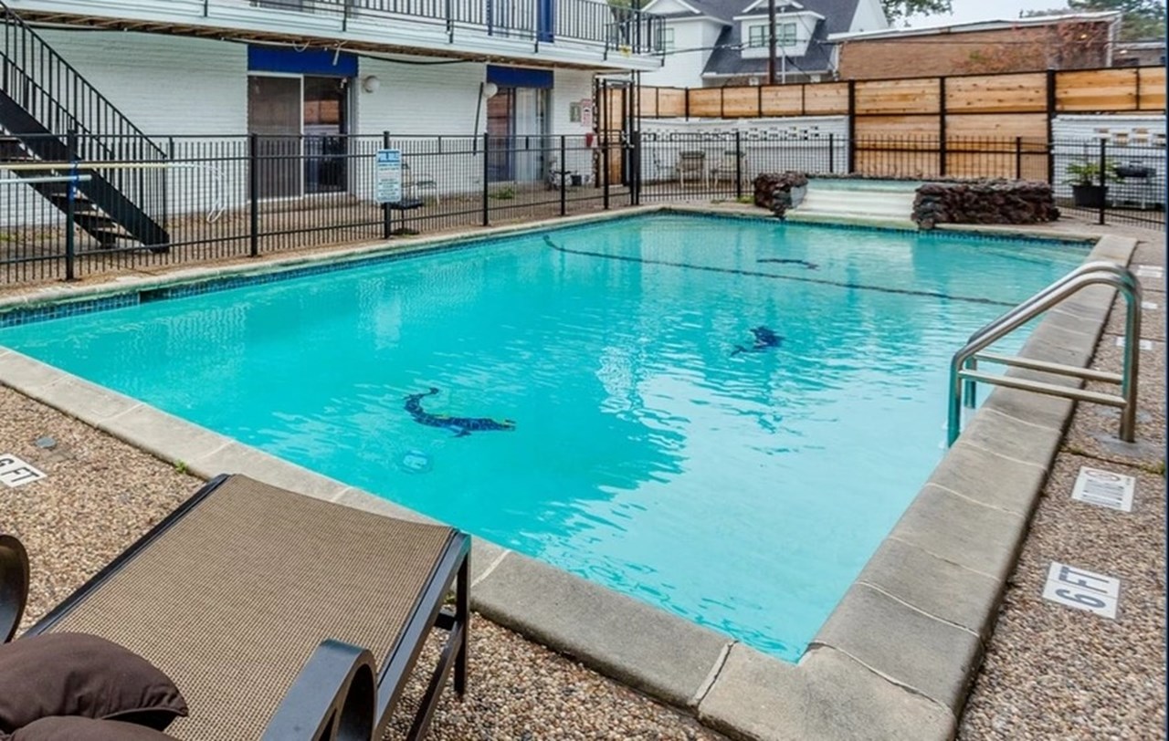 Casa De Dali - Pool - Photo 3 of 10