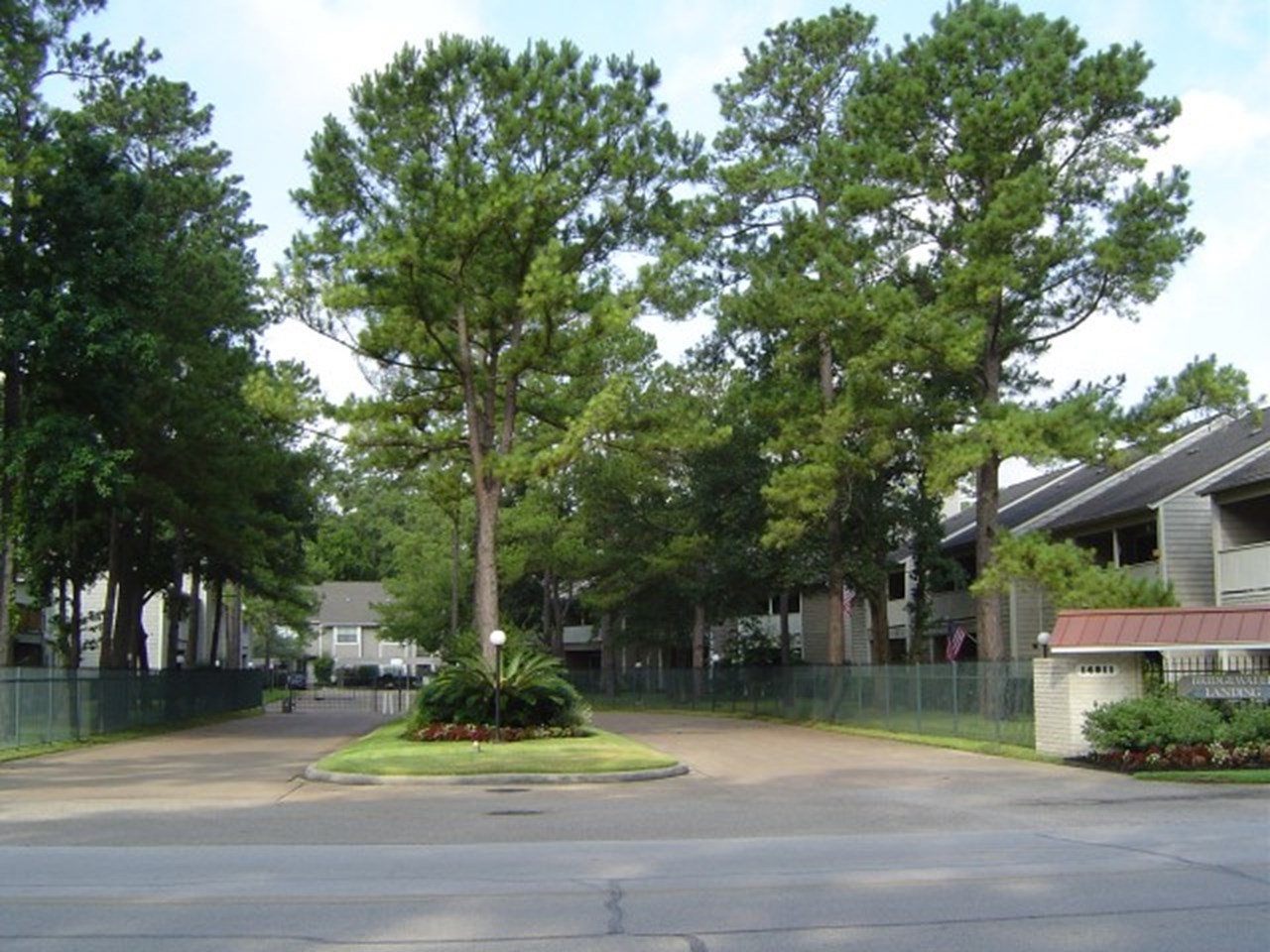 Bridgewater Landing - Houston, TX - Photo 1 of 12