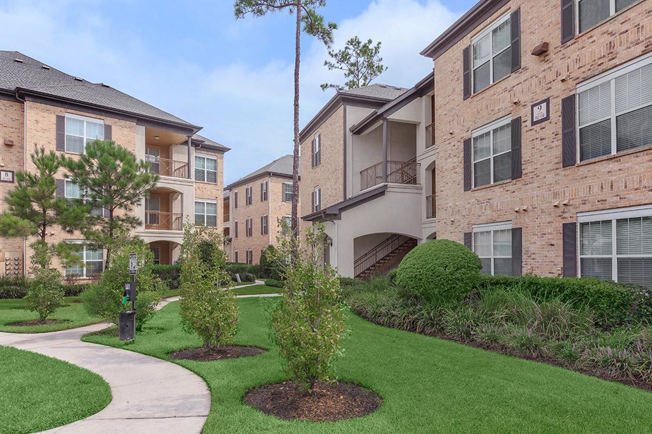 Woodland Hills - Humble, TX - Photo 1 of 28