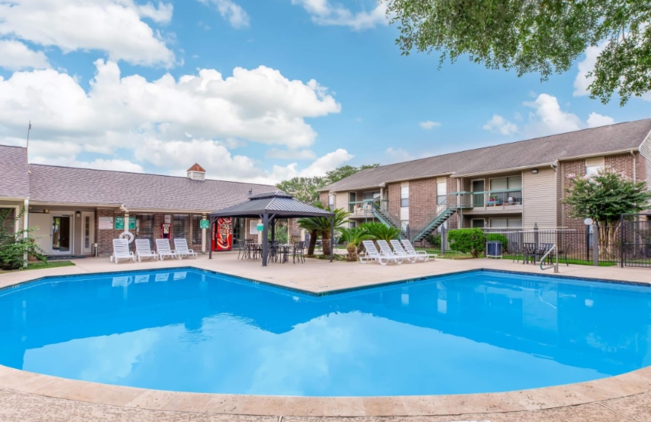 Lakeview - Texas City, TX - Photo 1 of 12