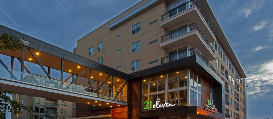 Pearl 21 Eleven Apartment