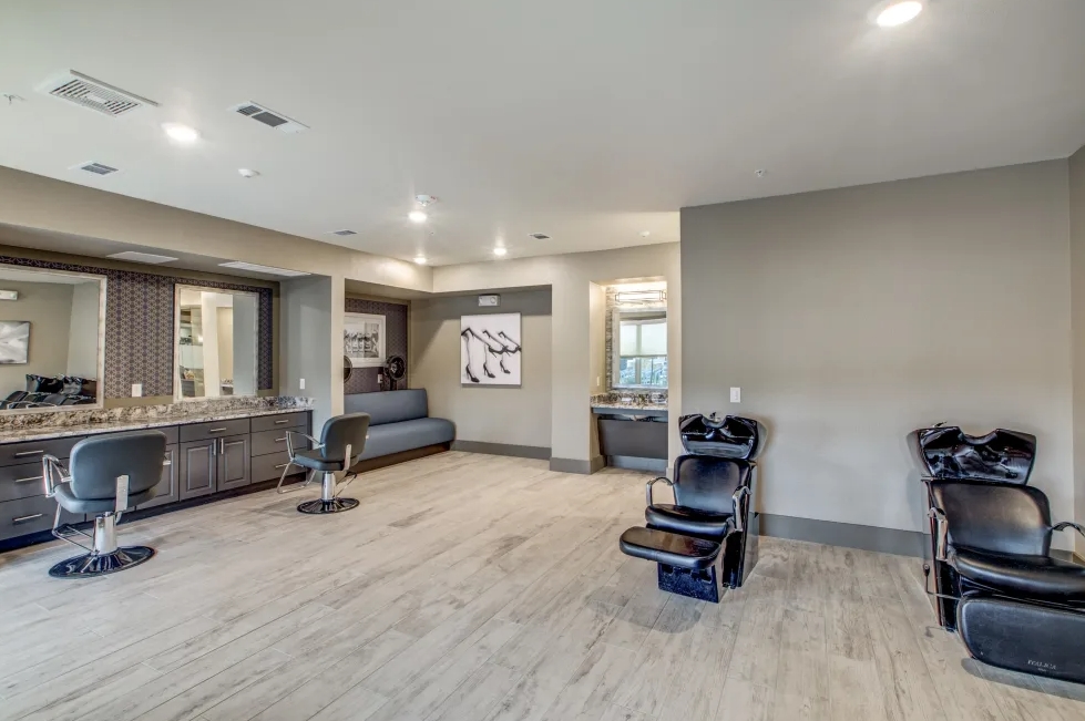 Watermere at Firewheel - Salon - Photo 2 of 14