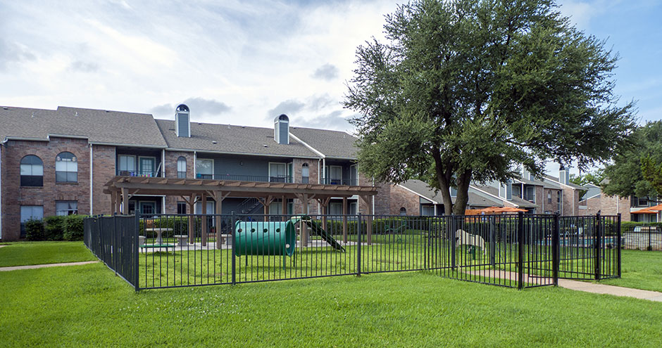 Venue at 8651 - Dog Park - Photo 7 of 23