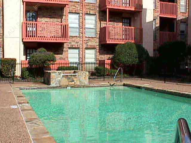 Courtyard Village Apartment