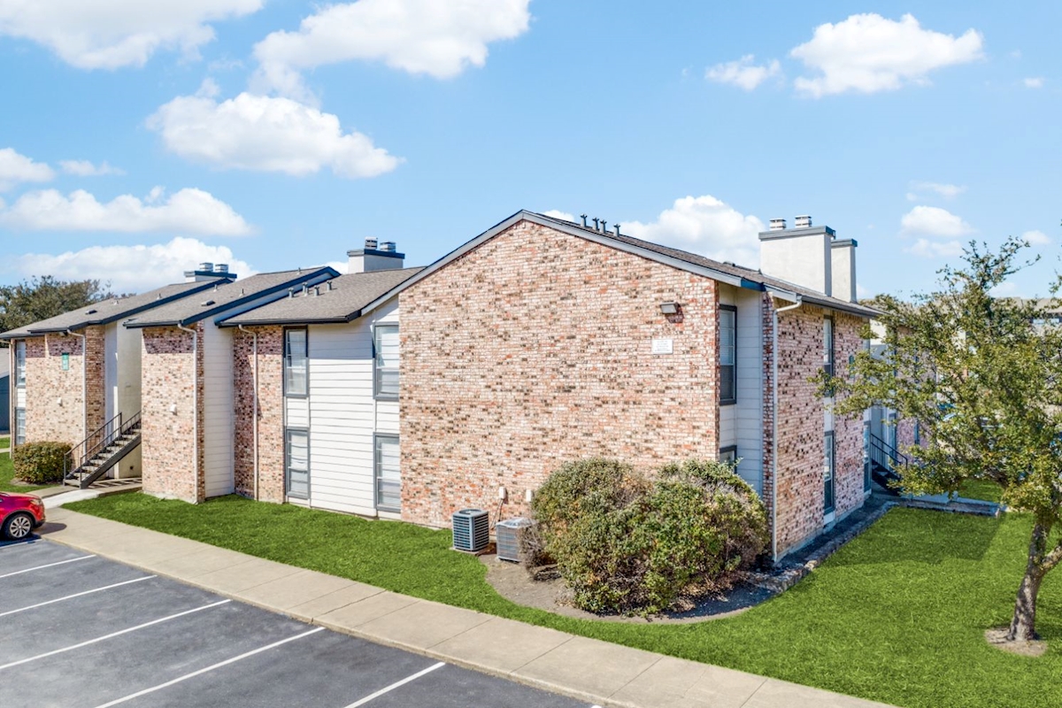 Meadows Lancaster 962+ for 1, 2 & 3 Bed Apts