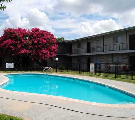 Park on Goldfield Apartment