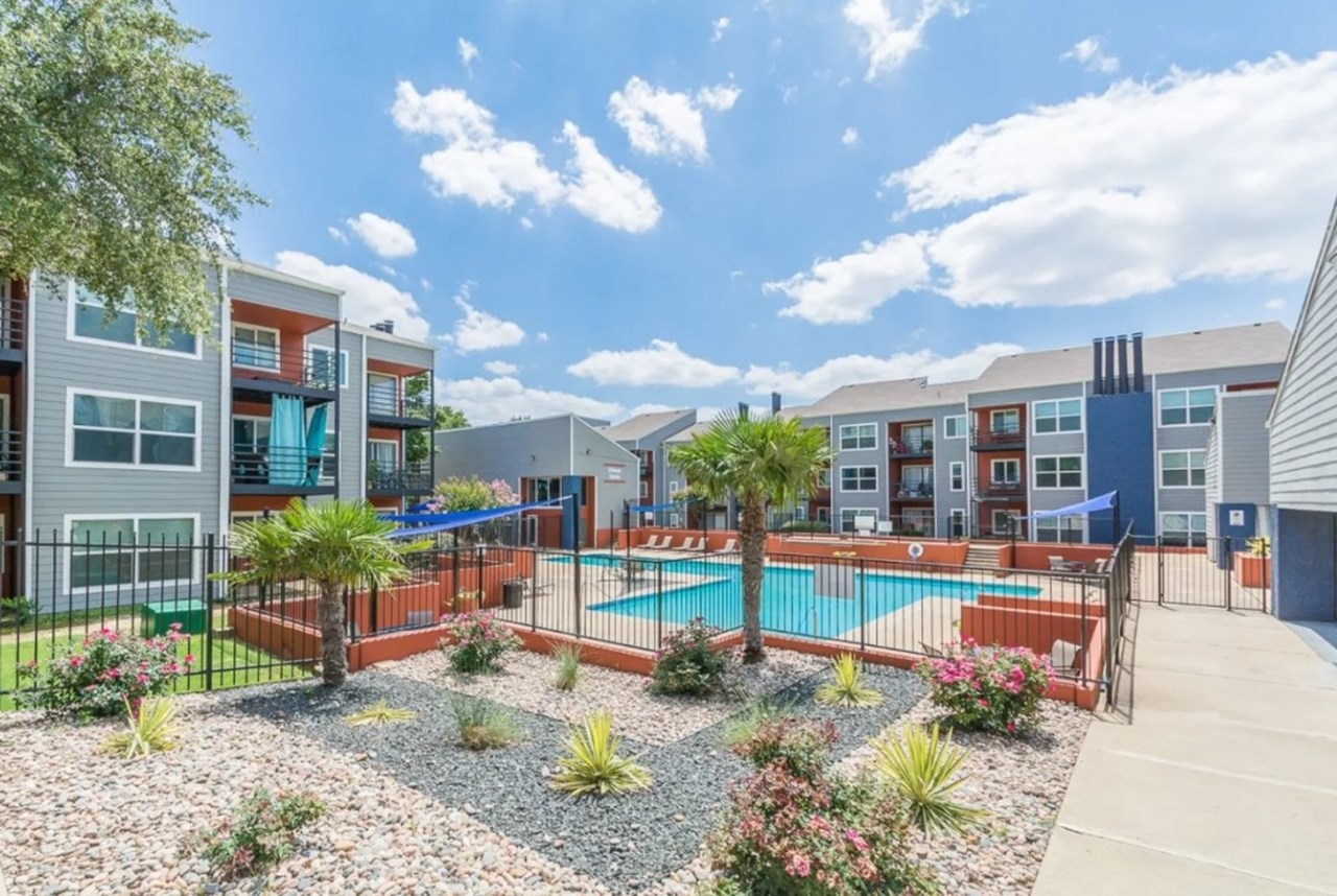 Infinity on the Landing - Euless, TX - Photo 1 of 19