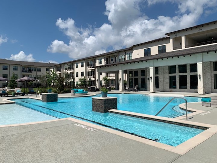 Ivy Point at Kingwood 2973+ for 1 & 2 Bed Apts