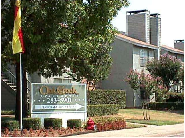 Oak Creek Apartment