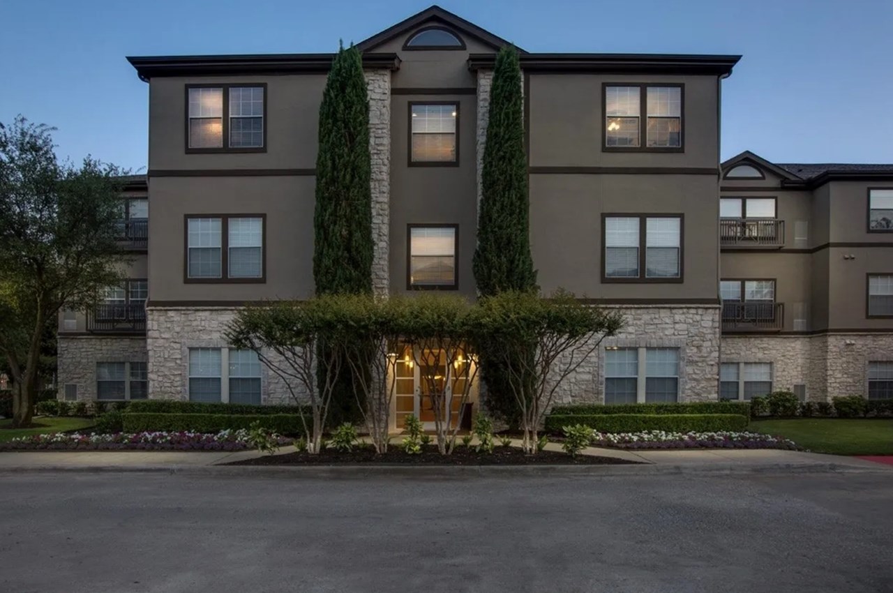 Reserve at North Dallas - Dallas, TX - Photo 1 of 16