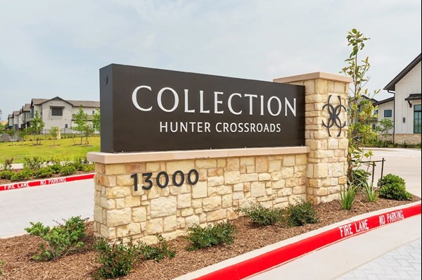 Collection Hunter Crossroads