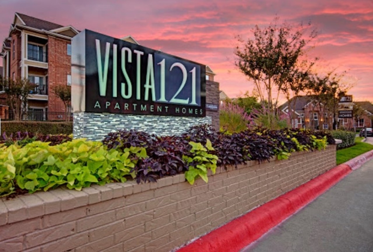 Vista 121 - Entrance - Photo 4 of 27
