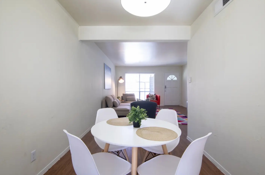 Tarrytown Flats I & II - Dining - Photo 5 of 7