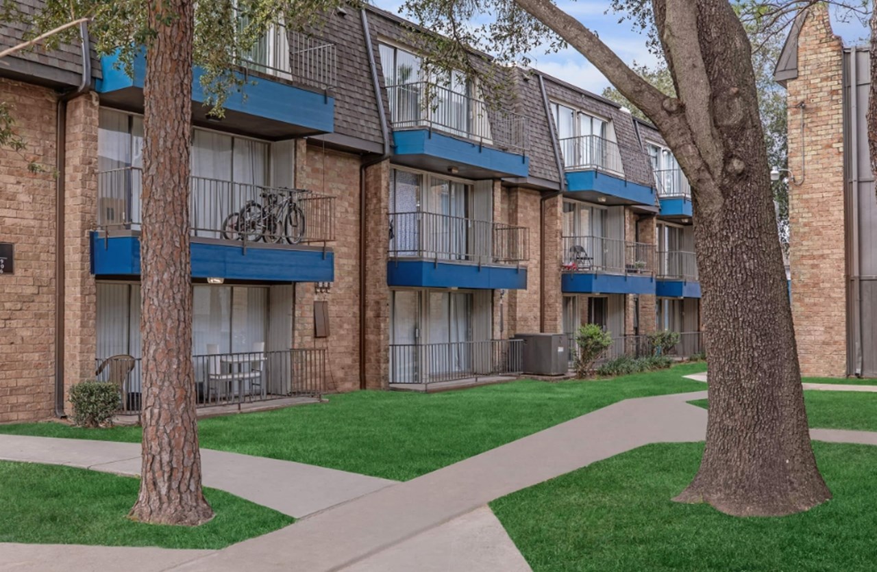 3737 Hillcroft - Houston, TX - Photo 1 of 6