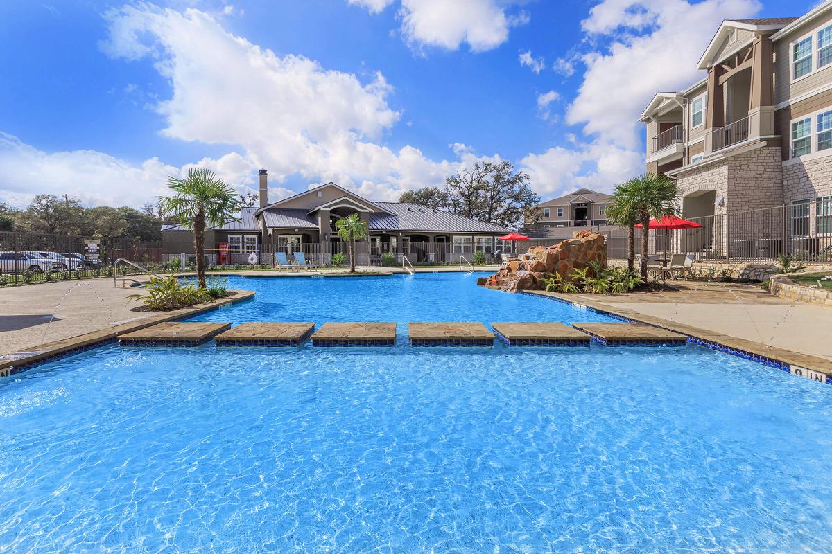 Roots at Boerne Apartments 1147+ for 1, 2 & 3 Bed Apts