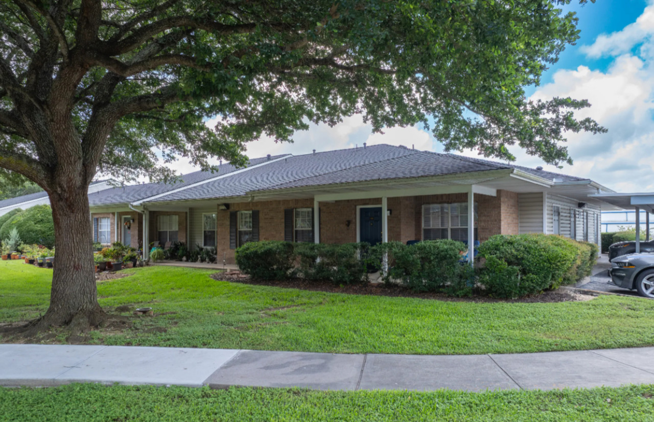 Lake Haven Apartment Homes - League City, TX - Photo 1 of 14