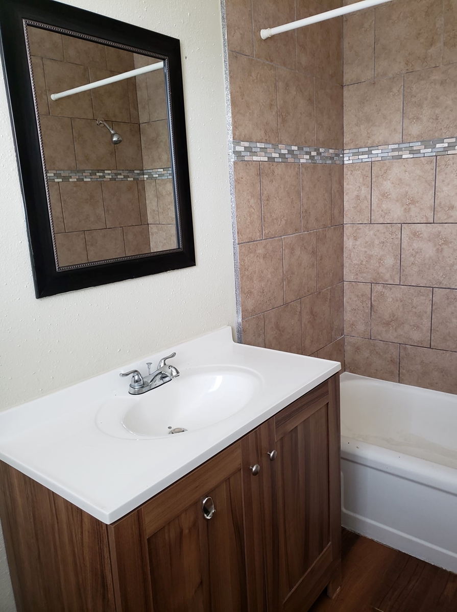 Garner Park - Bathroom - Photo 5 of 5