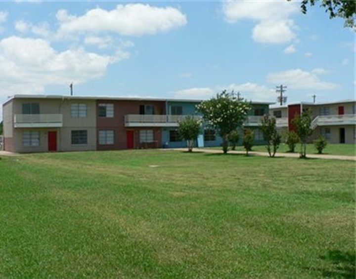 Tammie Jay Apartments