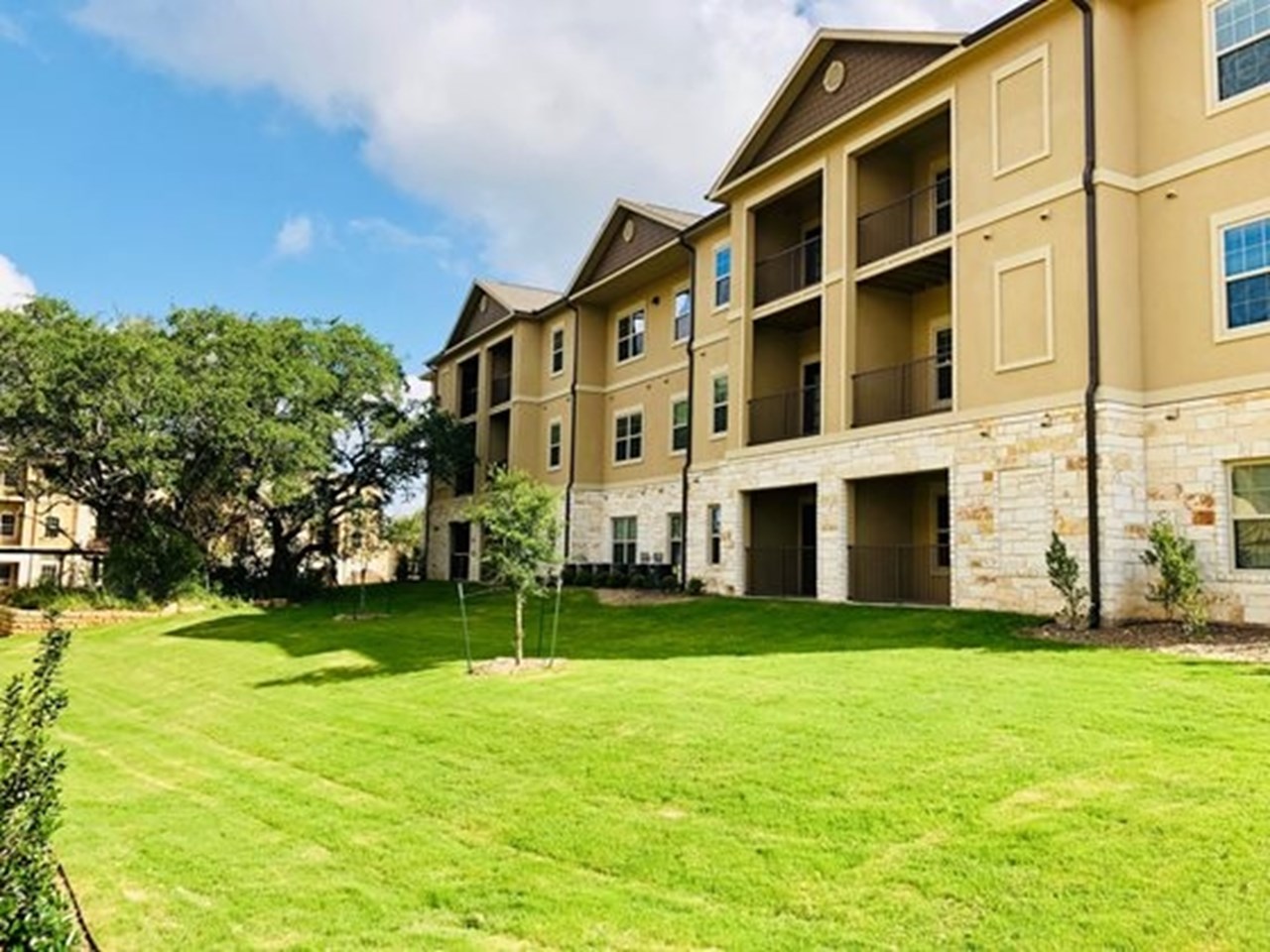 Hollybrook Ranch - Round Rock, TX - Photo 1 of 8