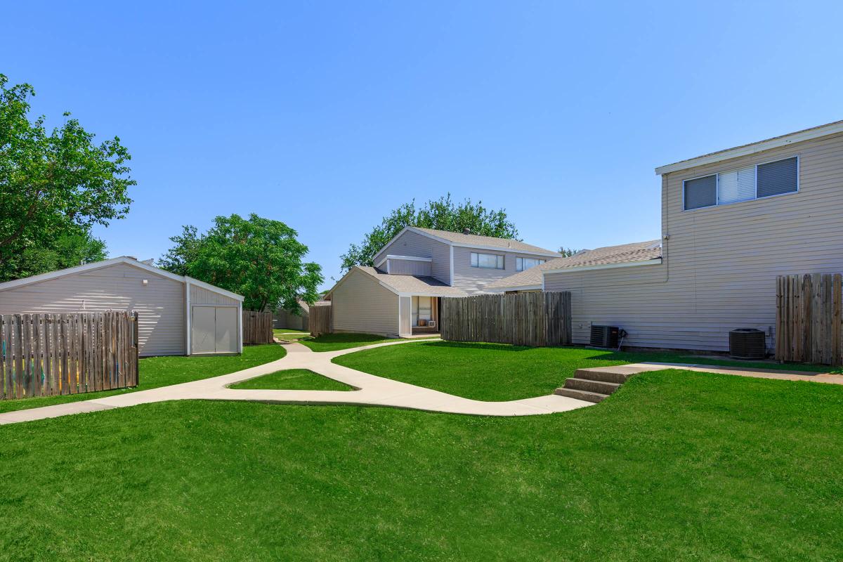 Rolling Meadows - Exterior - Photo 3 of 22