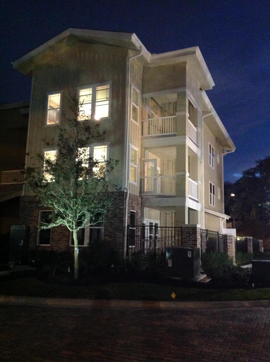 Seventeen15 Enclave Apartment