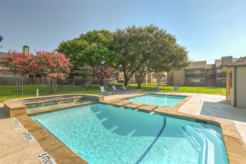 Lydian - Pool - Photo 8 of 18