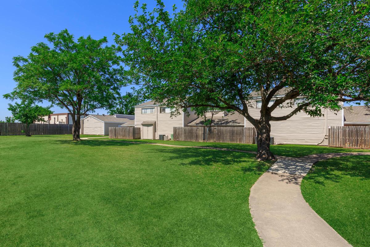 Rolling Meadows - Exterior - Photo 5 of 22