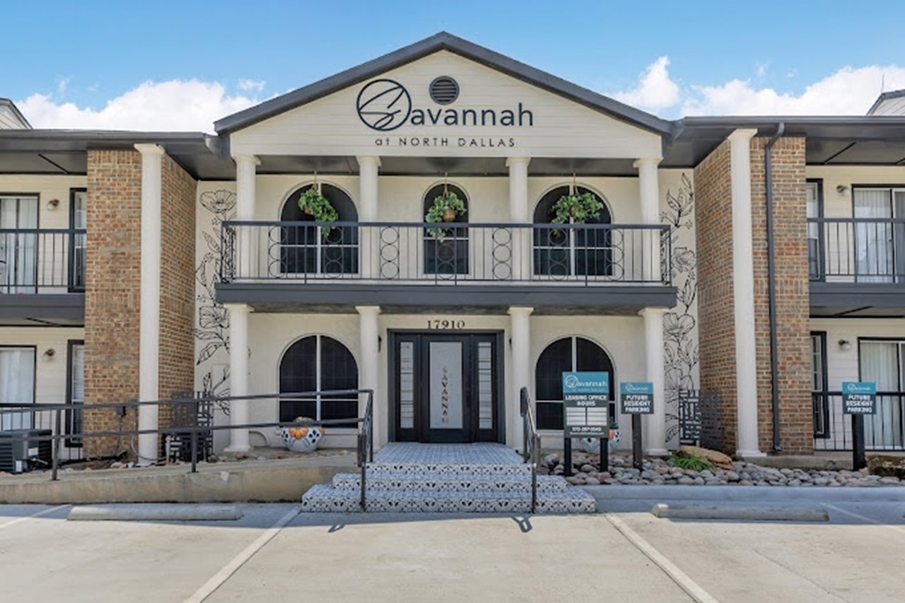 Savannah at North Dallas - Dallas, TX - Photo 1 of 24