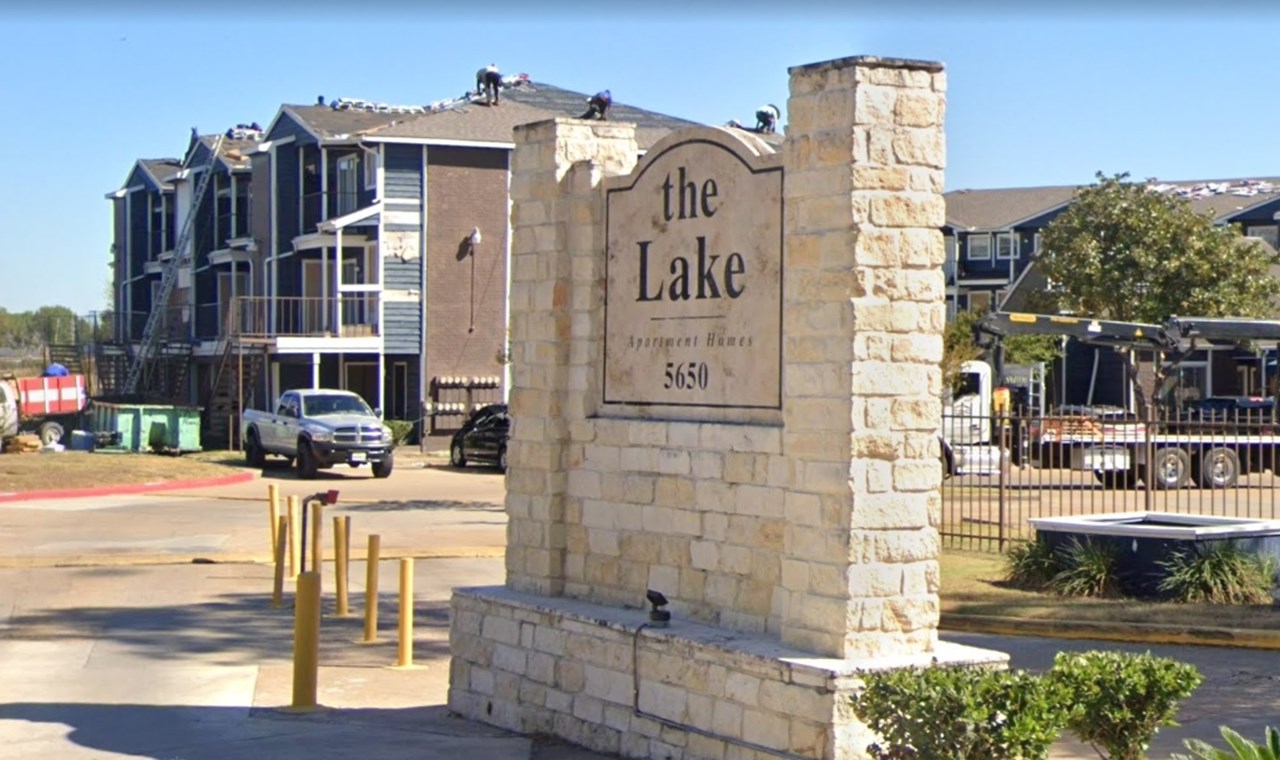 Lake - Houston, TX - Photo 1 of 2