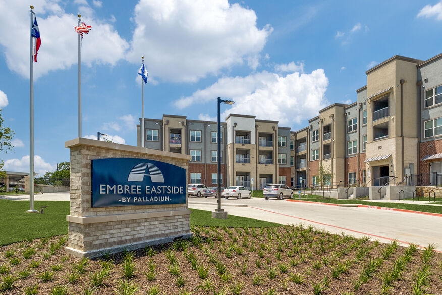 Embree Eastside by Palladium Garland 1550+ for 1, 2 & 3 Beds