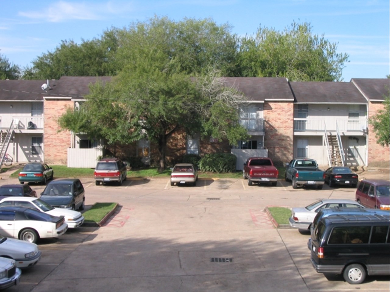 Buena Vista - Houston, TX - Photo 1 of 4