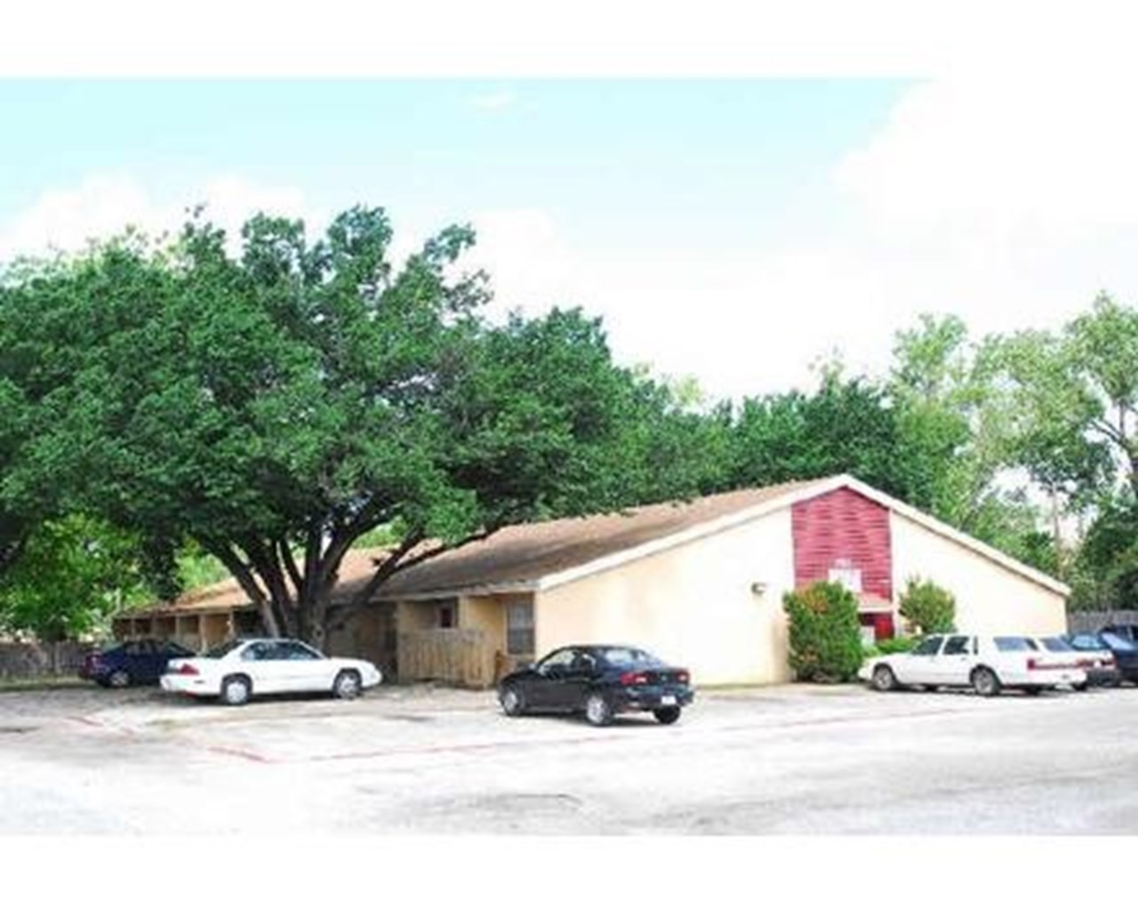 Magnolia Lofts - Arlington, TX - Photo 1 of 6
