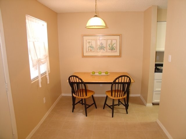 Wildcreek - DIning - Photo 8 of 11