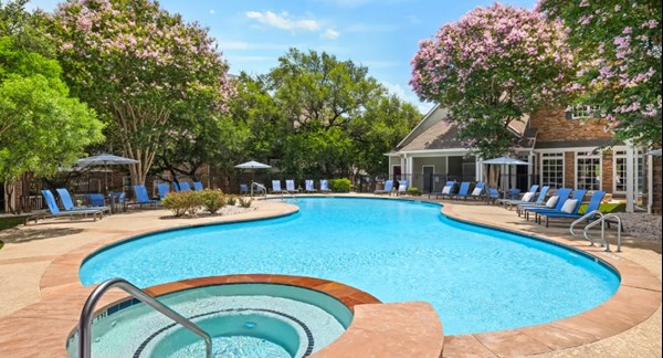 Lodge at Westover Hills