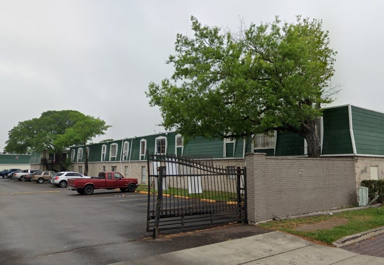 Oak Leaf Village - Gated Entry - Photo 3 of 4