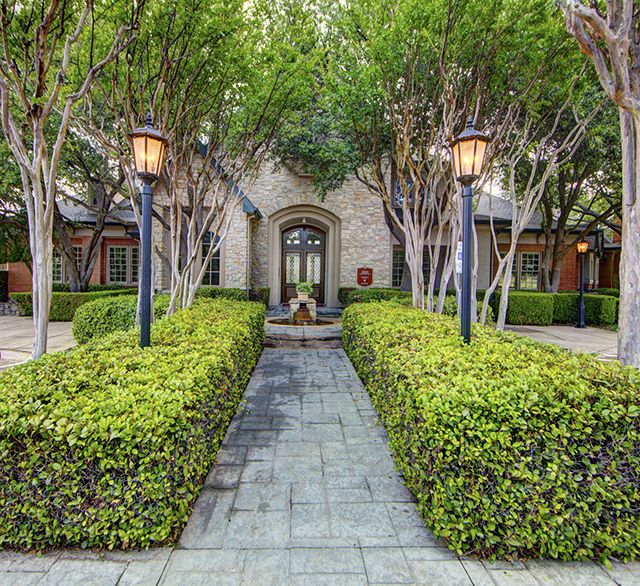 Seven Oaks - Entrance - Photo 3 of 34