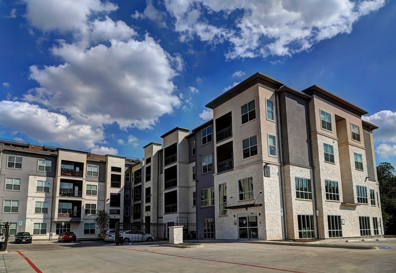 Martha's Vineyard Place - Dallas, TX - Photo 1 of 22
