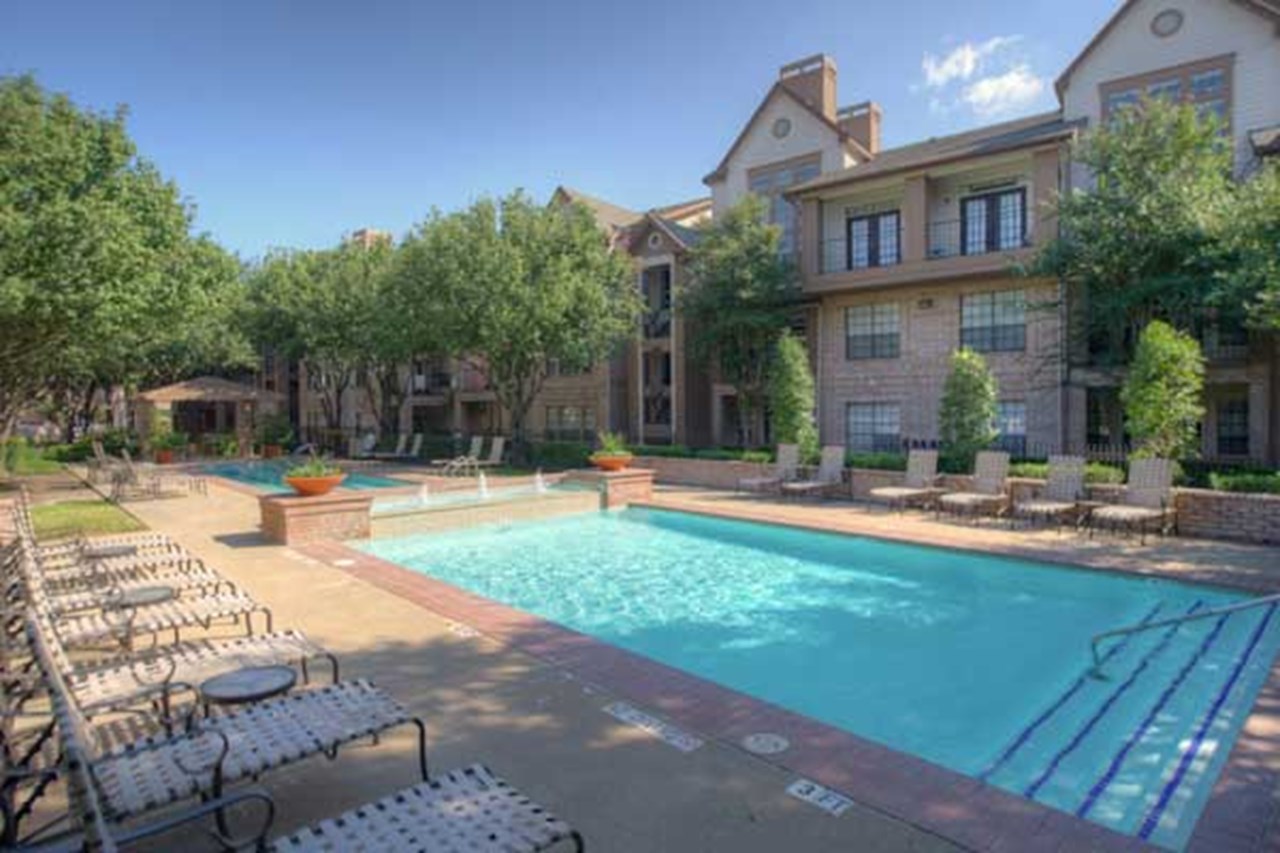 Greenbriar Park - Houston, TX - Photo 1 of 15
