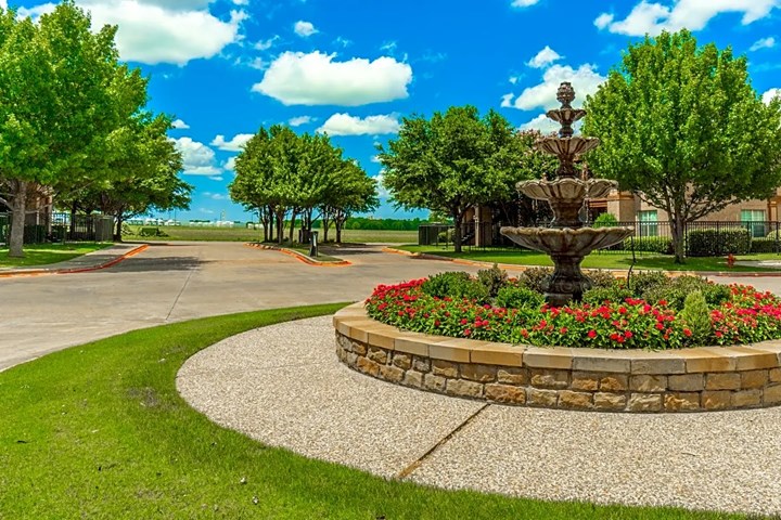 Blue Lake Villas I & II - Waxahachie, TX - Photo 1 of 25