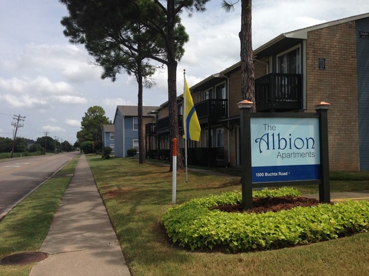 Albion Apartments Angleton 649+ for 1, 2 & 3 Bed Apts