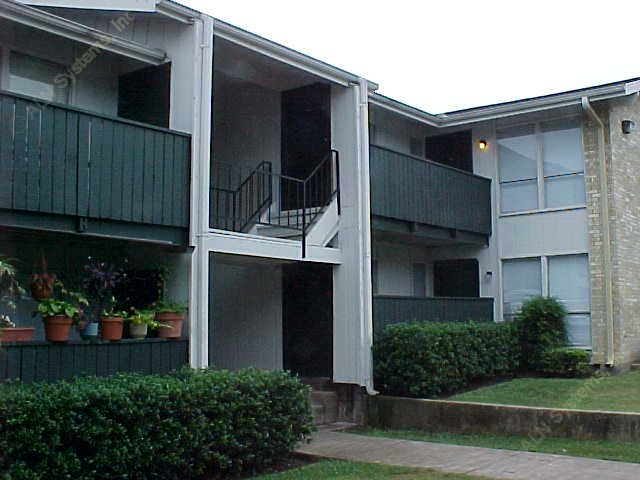 Spanish Pueblo Apartment